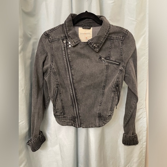 Sound & Matter Distressed Black cropped jean jacket with studs - Picture 4 of 12